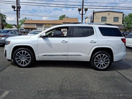 White Frost Tricoat 2023 GMC Acadia Denali