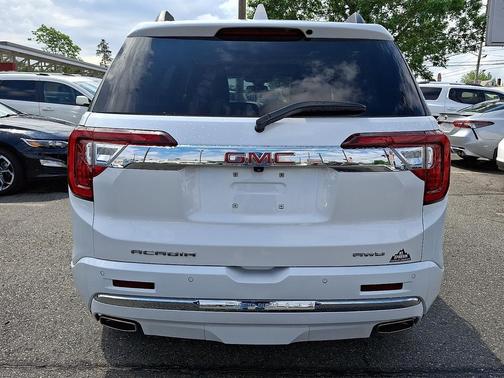 White Frost Tricoat 2023 GMC Acadia Denali