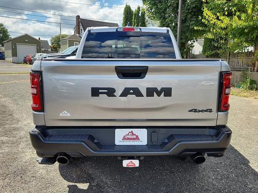 2026 RAM 1500 Warlock Crew Cab 4x4 5'7' Box
