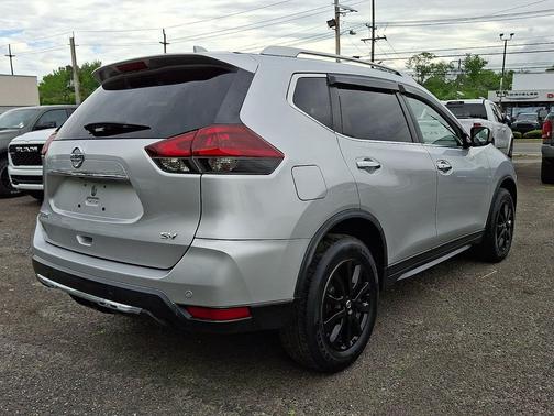 Brilliant Silver Metallic 2020 Nissan Rogue SV