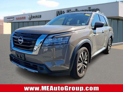 Baja Storm 2024 Nissan Pathfinder Platinum 4WD