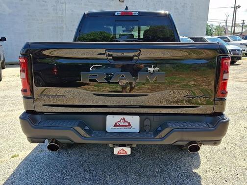 Diamond Black Crystal Pearl-Coat Exterior Paint 2026 RAM 1500 Rebel