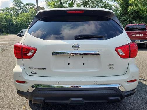 2020 Nissan Pathfinder SL 4WD