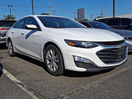 Summit White 2023 Chevrolet Malibu FWD 1LT