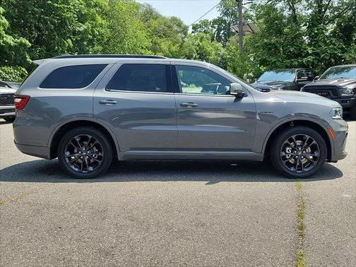 2022 Dodge Durango Orange Sport RWD