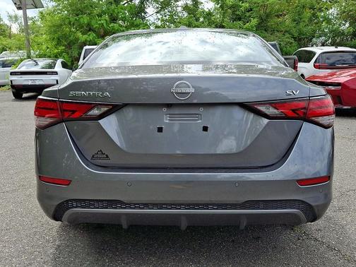 Gun Metallic 2024 Nissan Sentra SV