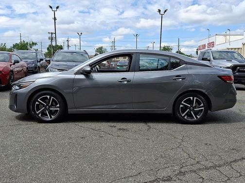 Gun Metallic 2024 Nissan Sentra SV