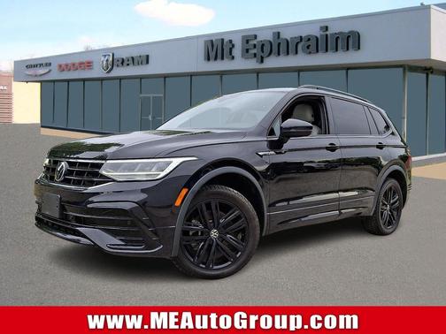 Deep Black 2022 Volkswagen Tiguan 2.0T SE R-Line Black 4MOTION