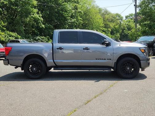 2018 Nissan Titan SV