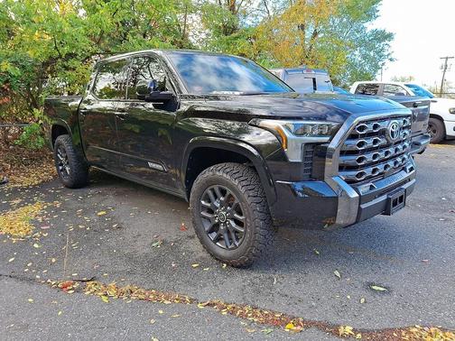 2023 Toyota Tundra Hybrid Platinum