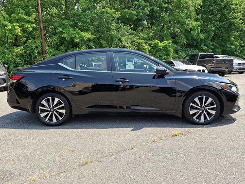 Super Black 2023 Nissan Sentra SV
