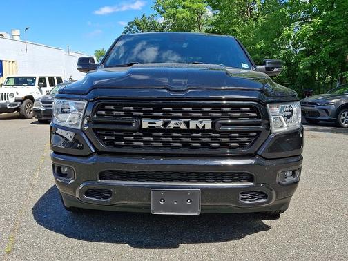 Diamond Black Crystal Pearlcoat 2023 RAM 1500 Big Horn/Lone Star