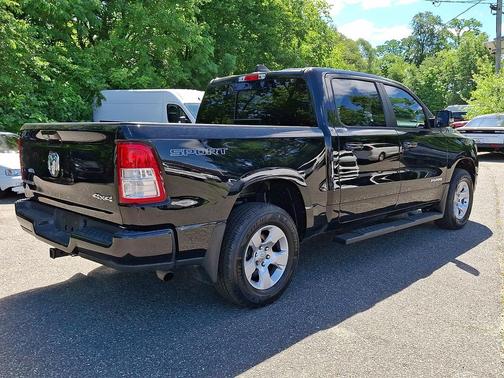Diamond Black Crystal Pearlcoat 2023 RAM 1500 Big Horn/Lone Star