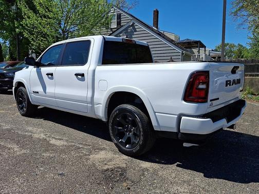 Bright White Clearcoat 2025 RAM 1500 Big Horn/Lone Star