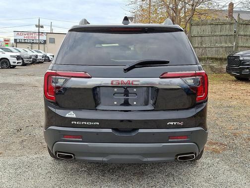 2021 GMC Acadia AWD AT4