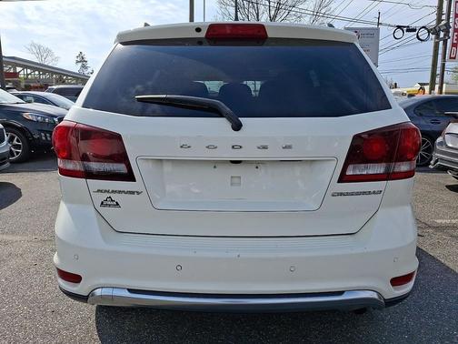 Vice White 2020 Dodge Journey Crossroad