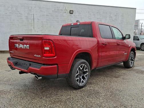 Molten Red Pearl-Coat Exterior Paint 2026 RAM 1500 Laramie