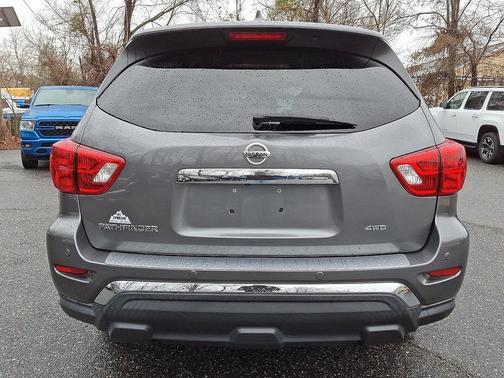 2020 Nissan Pathfinder S 4WD