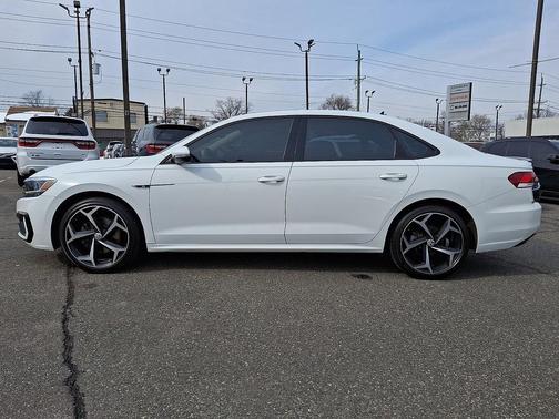 2020 Volkswagen Passat 2.0T R-Line