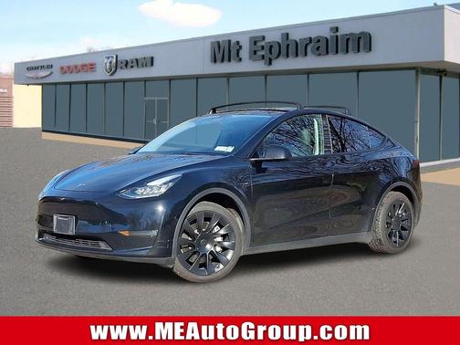 2022 Tesla Model Y Long Range Dual Motor All-Wheel Drive