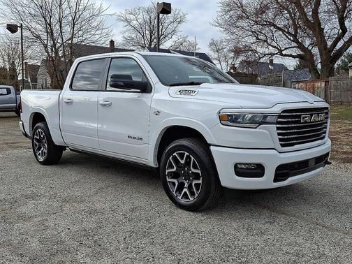 Bright White Clear-Coat Exterior Paint 2026 RAM 1500 Laramie
