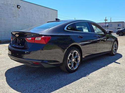 Dark Ash Metallic 2023 Chevrolet Malibu FWD 1LT