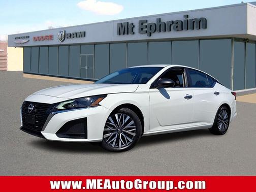 Glacier White 2025 Nissan Altima 2.5 SV