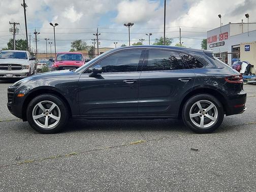 2018 Porsche Macan Base