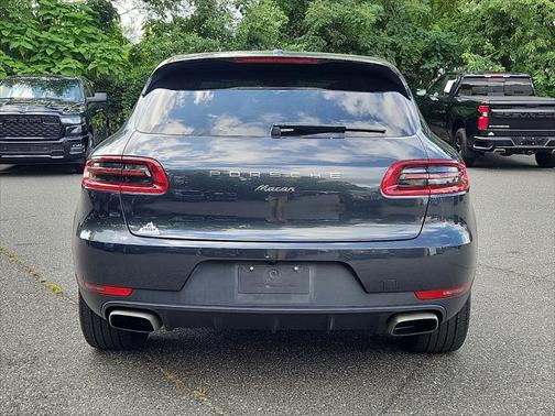 2018 Porsche Macan Base