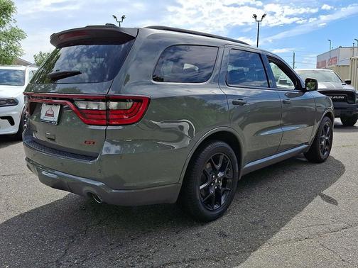 Destroyer Gray Clear-Coat Exterior Paint 2026 Dodge Durango GT Premium HEMI V8