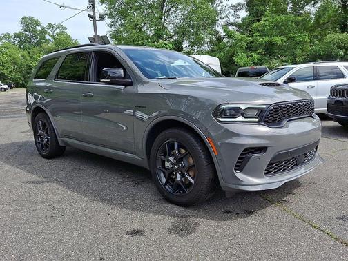 Destroyer Gray Clear-Coat Exterior Paint 2026 Dodge Durango GT Premium HEMI V8