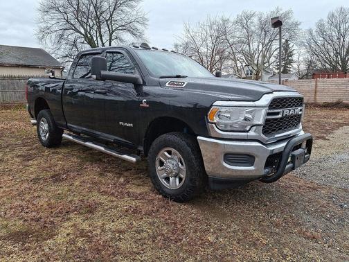 2020 RAM 2500 Tradesman Crew Cab 4X4 6'4' Box
