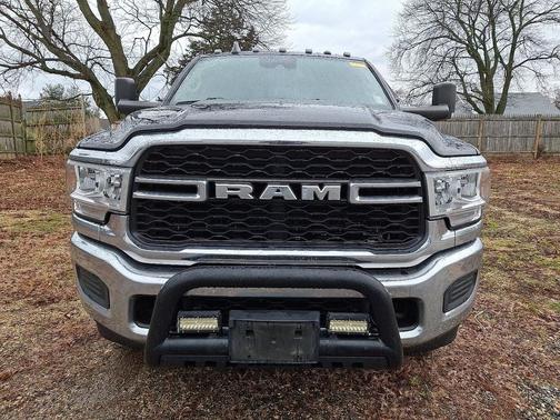 2020 RAM 2500 Tradesman Crew Cab 4X4 6'4' Box