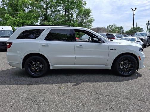 White Knuckle Clear-Coat Exterior Paint 2026 Dodge Durango GT Premium HEMI V8