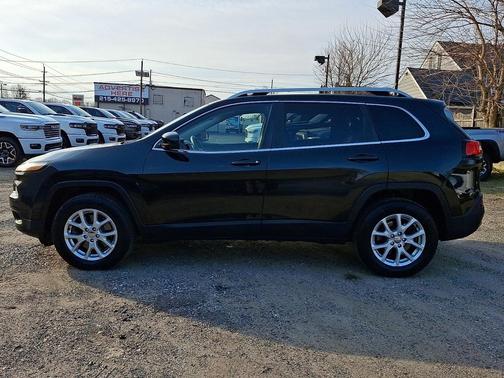 Brilliant Black Crystal Pearlcoat 2014 Jeep Cherokee Latitude