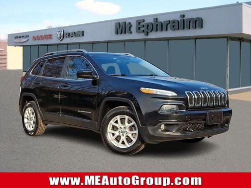 Brilliant Black Crystal Pearlcoat 2014 Jeep Cherokee Latitude