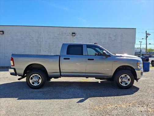 2021 RAM 2500 Tradesman Crew Cab 4x4 6'4' Box