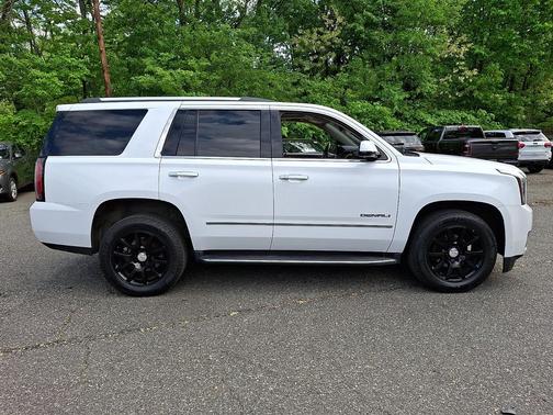 Summit White 2017 GMC Yukon Denali