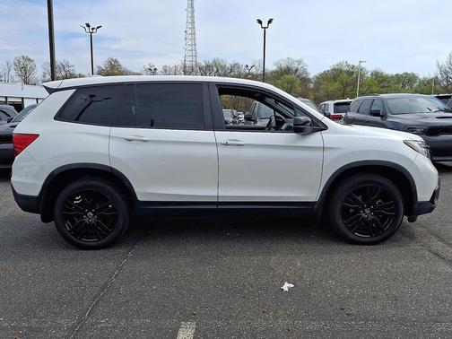 White Diamond Pearl 2019 Honda Passport Sport