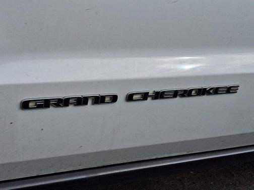 2018 Jeep Grand Cherokee Sterling Edition