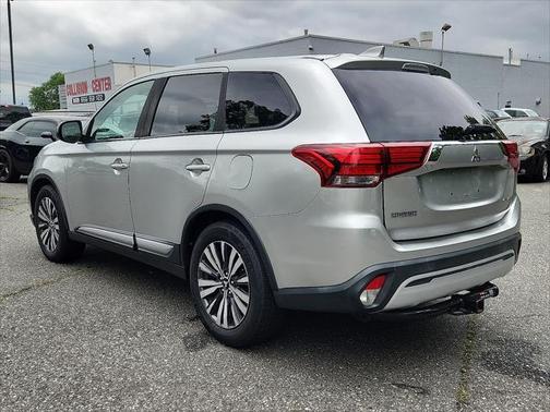 2019 Mitsubishi Outlander ES