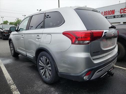 2019 Mitsubishi Outlander ES