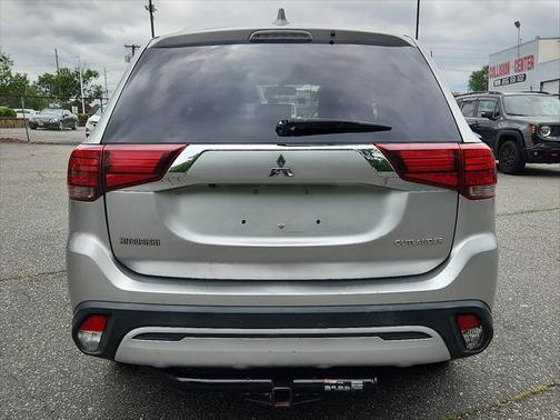 2019 Mitsubishi Outlander ES