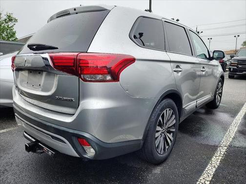 2019 Mitsubishi Outlander ES