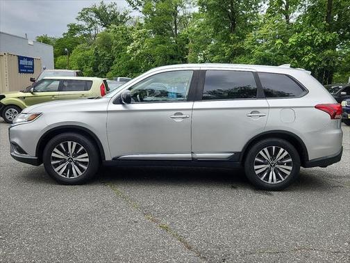 2019 Mitsubishi Outlander ES