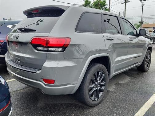 2022 Jeep Grand Cherokee Laredo