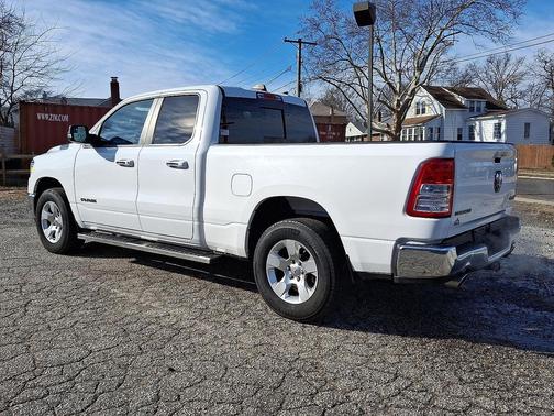Bright White Clearcoat 2019 RAM 1500 Big Horn