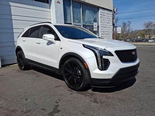 Crystal White Tricoat 2023 Cadillac XT4 Sport