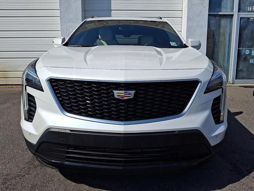 Crystal White Tricoat 2023 Cadillac XT4 Sport