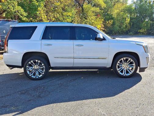 2020 Cadillac Escalade Premium Luxury